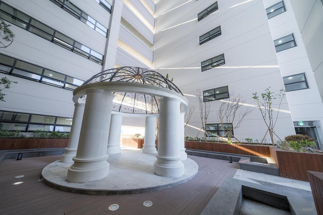 Gangneung Chonpines Ocean Suites Hotel Екстериор снимка