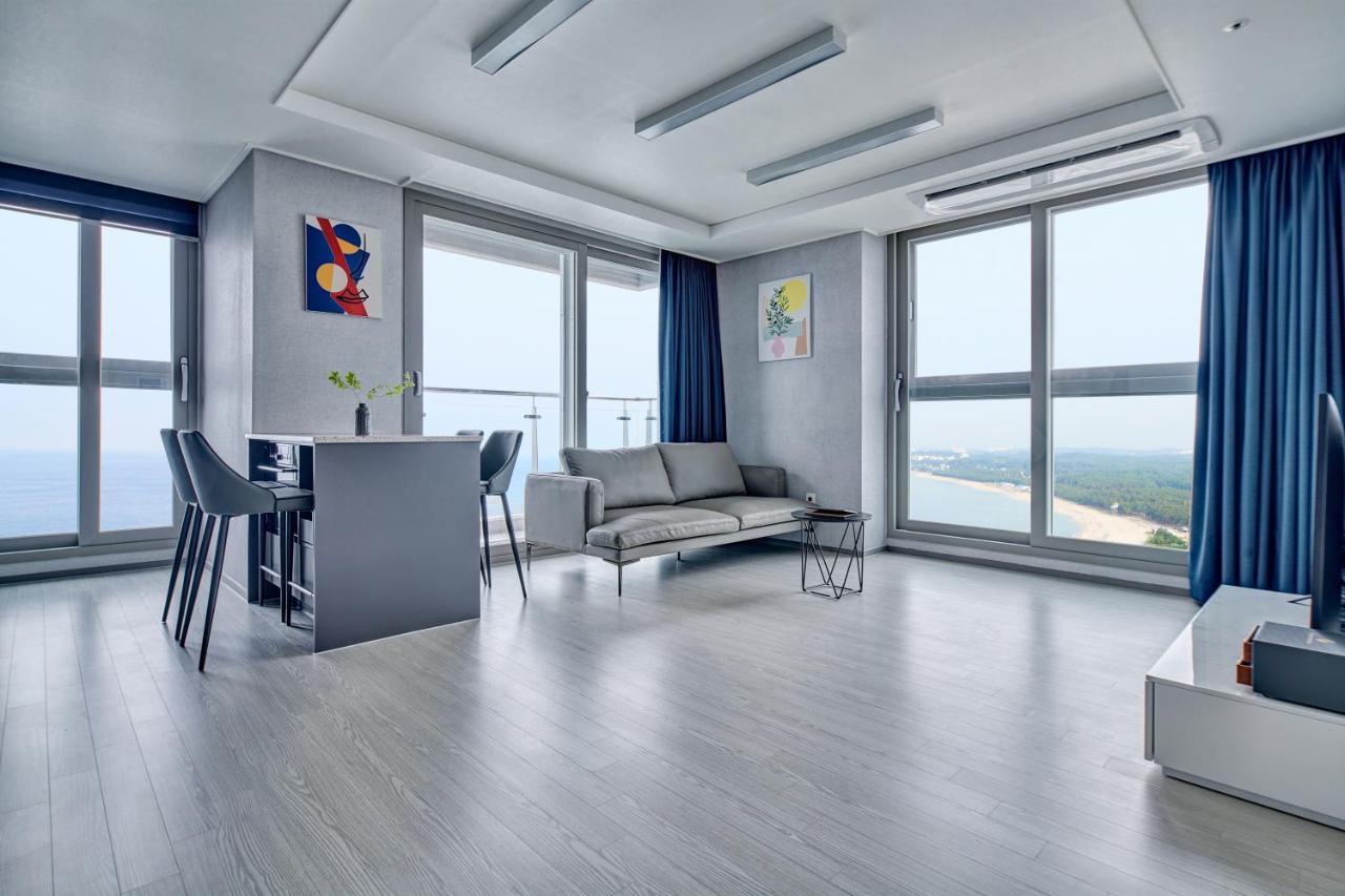 Gangneung Chonpines Ocean Suites Hotel Екстериор снимка
