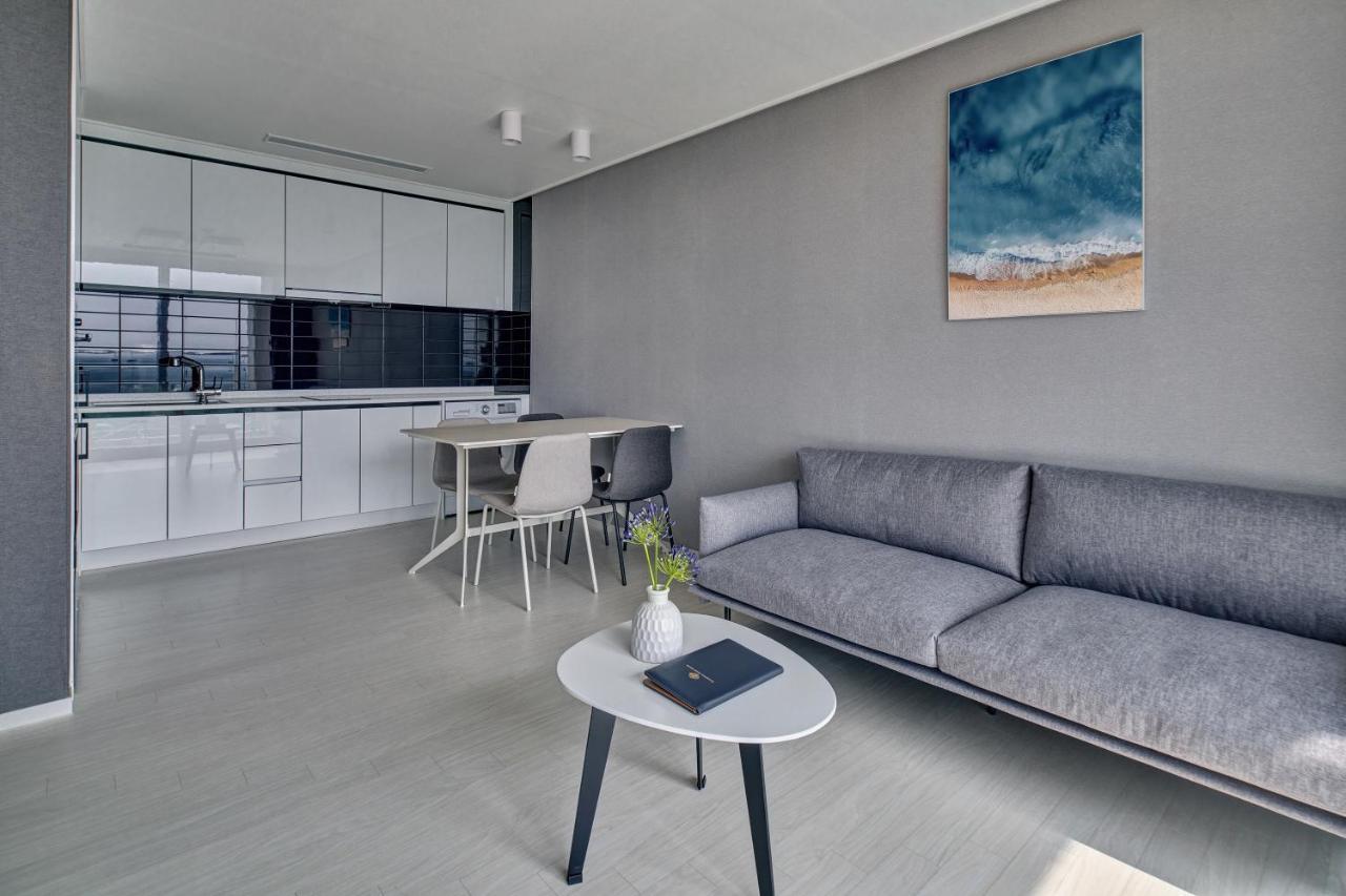 Gangneung Chonpines Ocean Suites Hotel Екстериор снимка