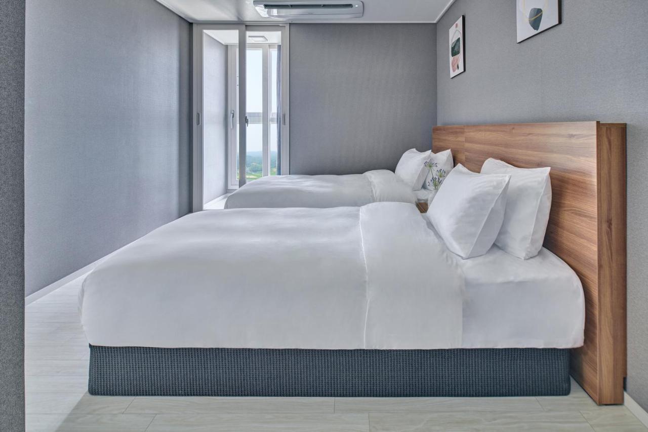Gangneung Chonpines Ocean Suites Hotel Екстериор снимка