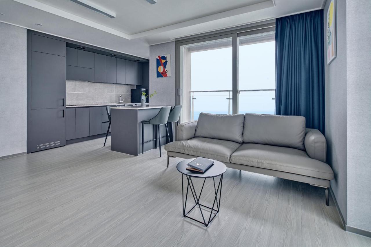 Gangneung Chonpines Ocean Suites Hotel Екстериор снимка