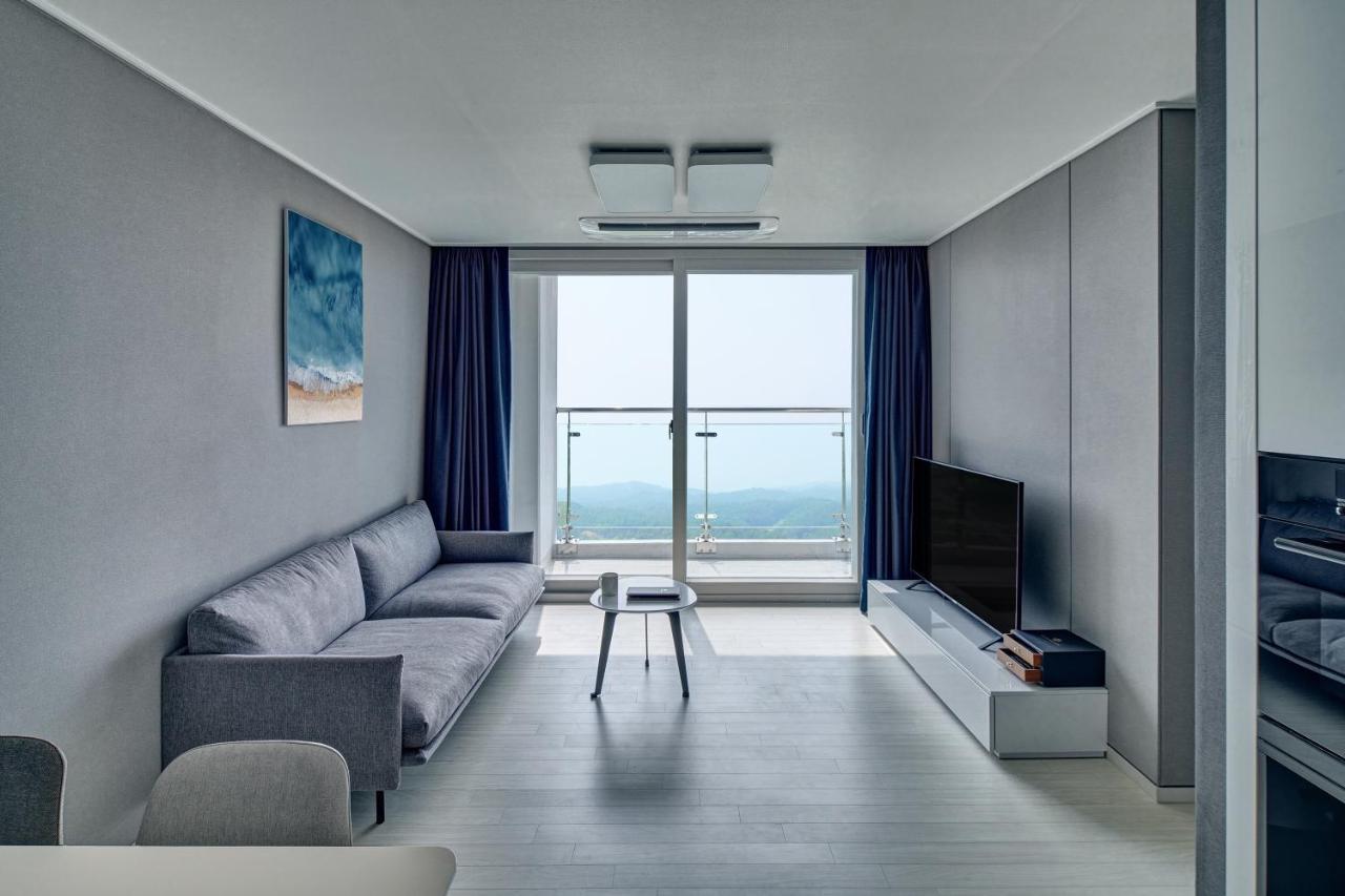 Gangneung Chonpines Ocean Suites Hotel Екстериор снимка