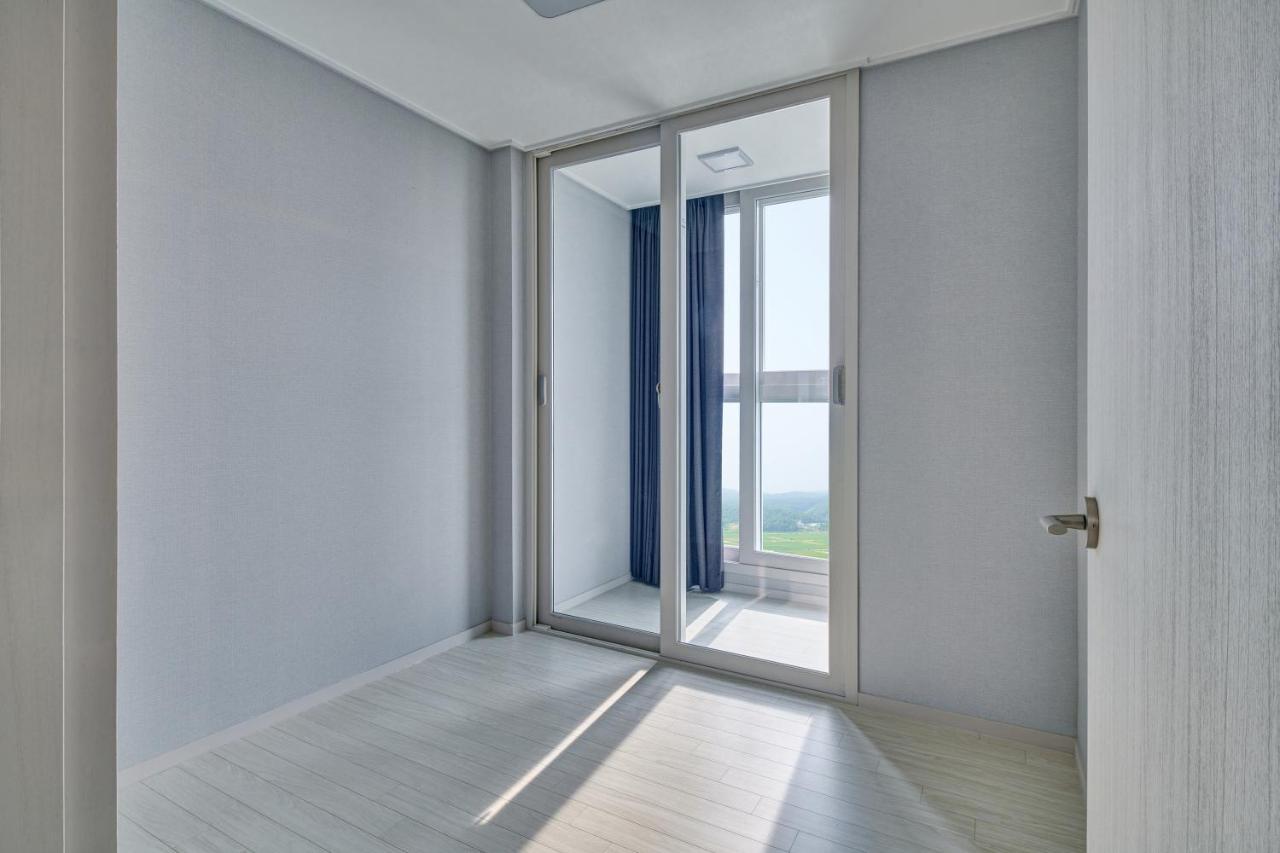 Gangneung Chonpines Ocean Suites Hotel Екстериор снимка