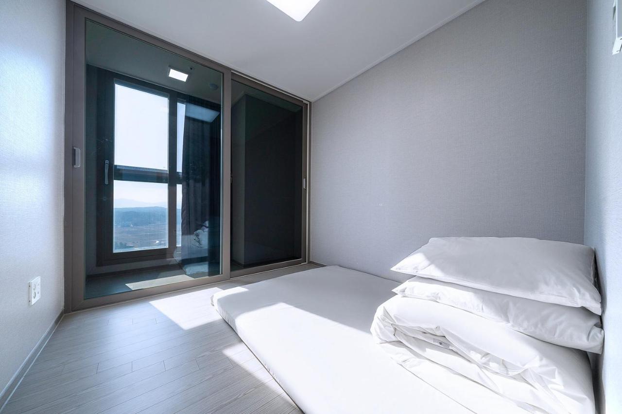 Gangneung Chonpines Ocean Suites Hotel Екстериор снимка