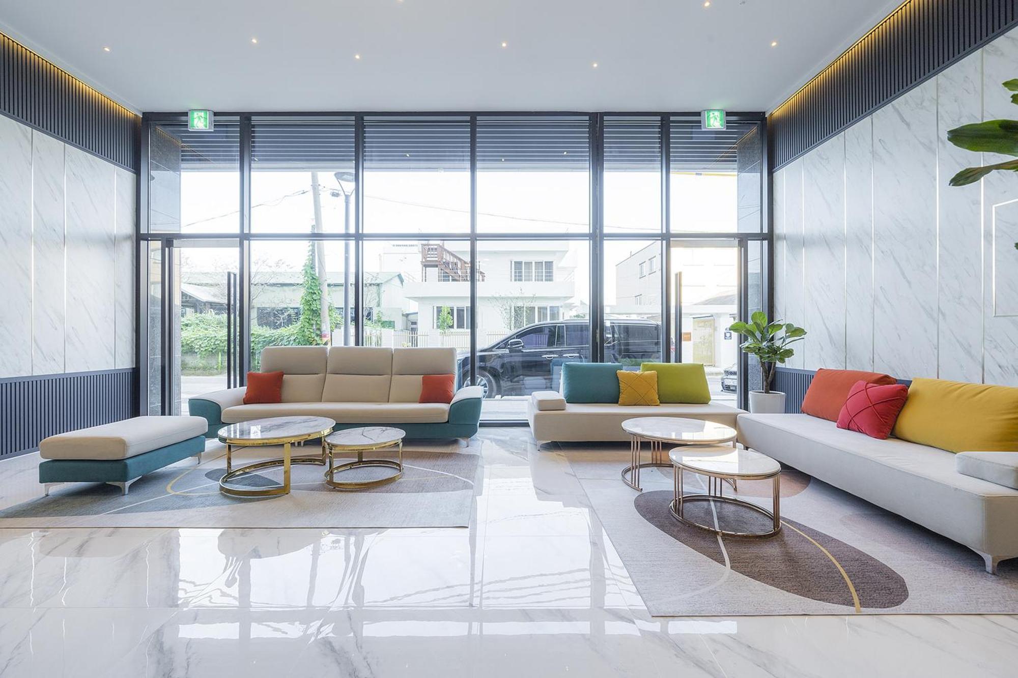 Gangneung Chonpines Ocean Suites Hotel Екстериор снимка